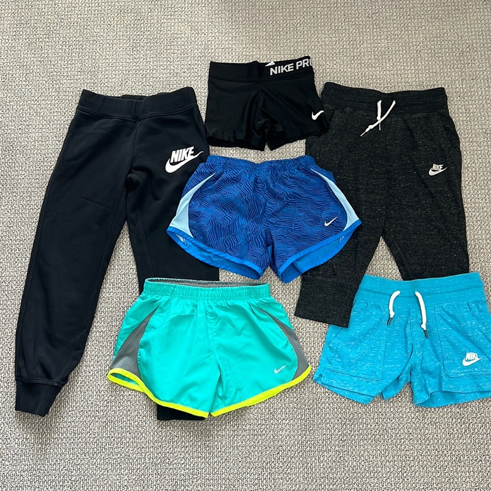 Girls Nike Bottoms Bundle - Picture 1 of 13